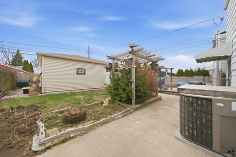Tiny photo for 1424 S 57th Avenue, Cicero, IL 60804 (MLS # 12631634)