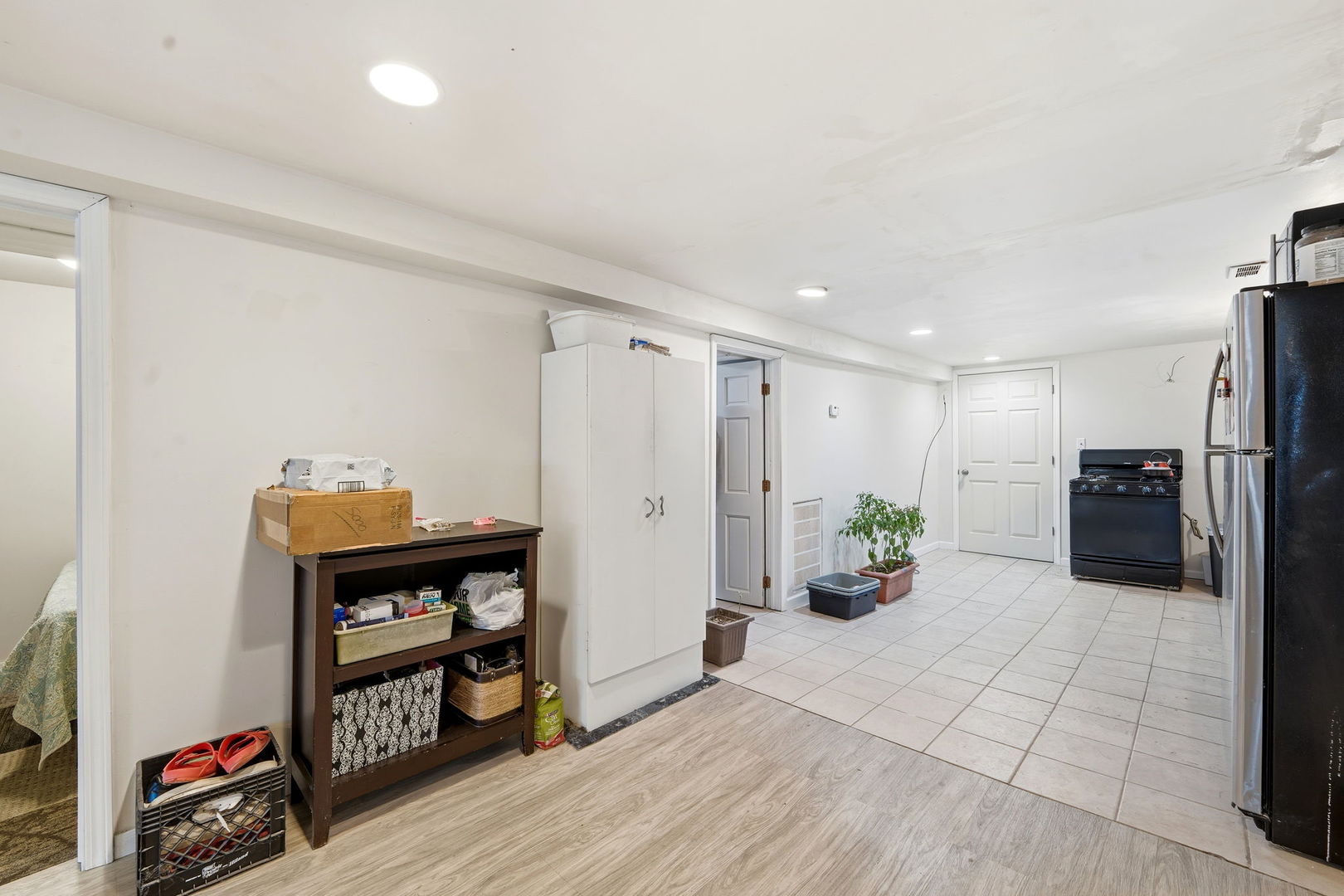 1637 S Saint Louis Avenue Garden