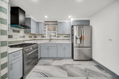 Tiny photo for 6423 N Seeley Avenue, Chicago, IL 60645 (MLS # 12488412)