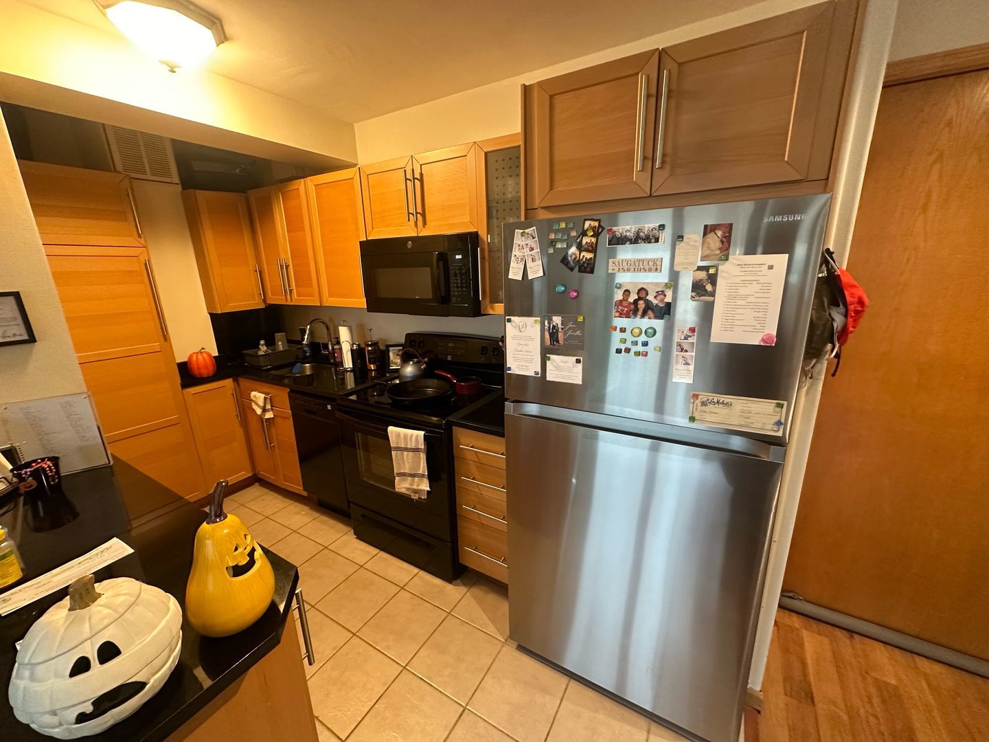 4180 N Marine Drive 1111