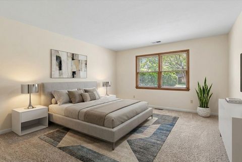 Tiny photo for 925 Spring Hill Drive #102, Northbrook, IL 60062 (MLS # 12577233)
