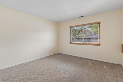 Tiny photo for 925 Spring Hill Drive #102, Northbrook, IL 60062 (MLS # 12577233)