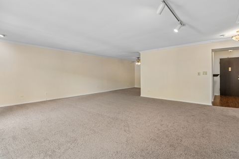 Tiny photo for 925 Spring Hill Drive #102, Northbrook, IL 60062 (MLS # 12577233)
