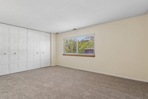 Tiny photo for 925 Spring Hill Drive #102, Northbrook, IL 60062 (MLS # 12577233)