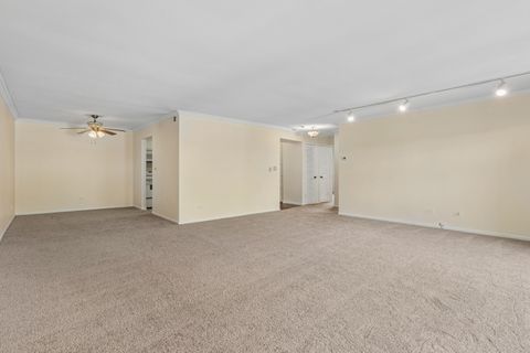 Tiny photo for 925 Spring Hill Drive #102, Northbrook, IL 60062 (MLS # 12577233)