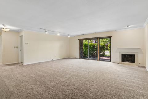 Tiny photo for 925 Spring Hill Drive #102, Northbrook, IL 60062 (MLS # 12577233)
