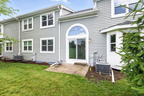 Tiny photo for 720 Hoover Drive, Carol Stream, IL 60188 (MLS # 12488818)