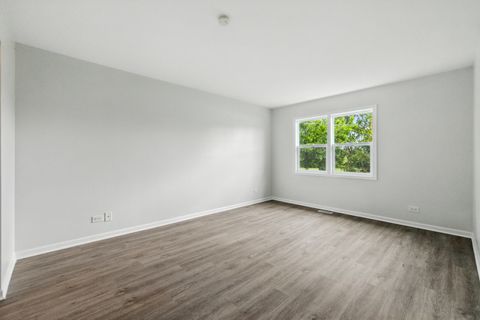 Tiny photo for 720 Hoover Drive, Carol Stream, IL 60188 (MLS # 12488818)