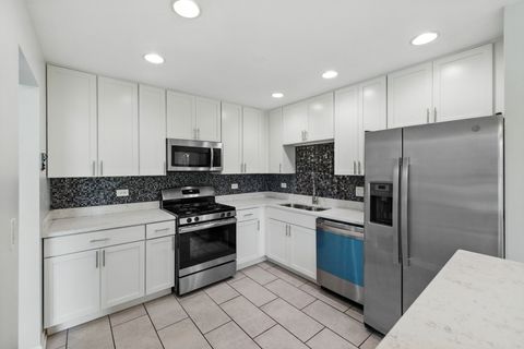 Tiny photo for 720 Hoover Drive, Carol Stream, IL 60188 (MLS # 12488818)