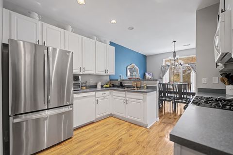 Tiny photo for 302 Tower Hill Drive #302, St. Charles, IL 60175 (MLS # 12563486)