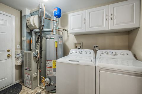 Tiny photo for 302 Tower Hill Drive #302, St. Charles, IL 60175 (MLS # 12563486)