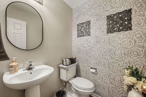 Tiny photo for 302 Tower Hill Drive #302, St. Charles, IL 60175 (MLS # 12563486)