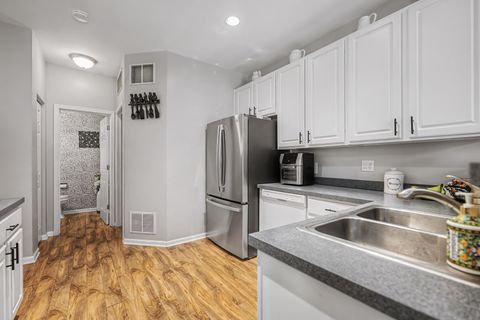 Tiny photo for 302 Tower Hill Drive #302, St. Charles, IL 60175 (MLS # 12563486)