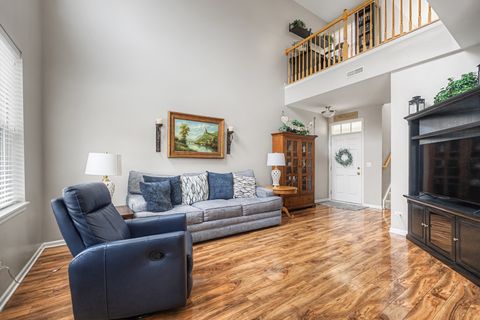 Tiny photo for 302 Tower Hill Drive #302, St. Charles, IL 60175 (MLS # 12563486)