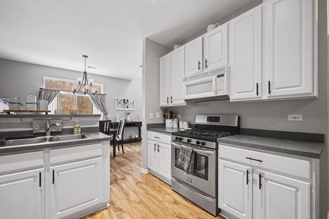 Tiny photo for 302 Tower Hill Drive #302, St. Charles, IL 60175 (MLS # 12563486)