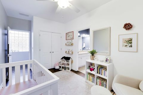 Tiny photo for 1927 W BELMONT Avenue #4, Chicago, IL 60657 (MLS # 12606991)