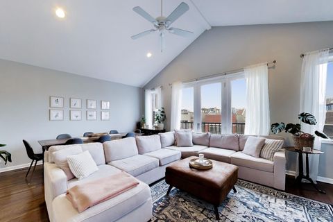 Tiny photo for 1927 W BELMONT Avenue #4, Chicago, IL 60657 (MLS # 12606991)