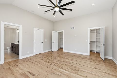 Tiny photo for 9322 S Trumbull Avenue, Evergreen Park, IL 60805 (MLS # 12498778)