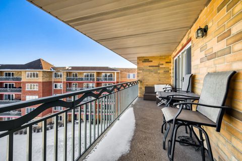 Tiny photo for 720 Creekside Drive #503, Mount Prospect, IL 60056 (MLS # 12557545)