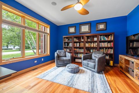 Tiny photo for 5546 Laurel Avenue, La Grange Highlands, IL 60525 (MLS # 12479730)