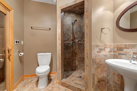 Tiny photo for 5546 Laurel Avenue, La Grange Highlands, IL 60525 (MLS # 12479730)