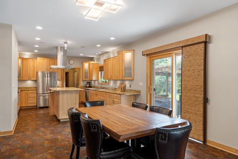 Tiny photo for 5546 Laurel Avenue, La Grange Highlands, IL 60525 (MLS # 12479730)