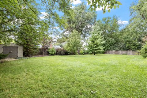 Tiny photo for 5546 Laurel Avenue, La Grange Highlands, IL 60525 (MLS # 12479730)
