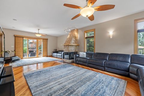 Tiny photo for 5546 Laurel Avenue, La Grange Highlands, IL 60525 (MLS # 12479730)