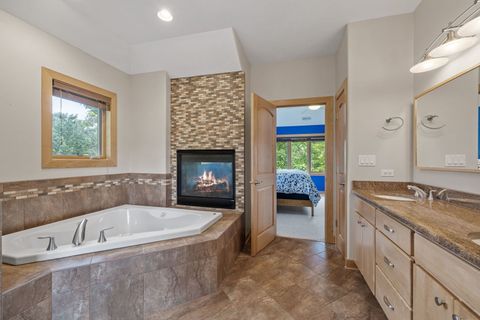 Tiny photo for 5546 Laurel Avenue, La Grange Highlands, IL 60525 (MLS # 12479730)