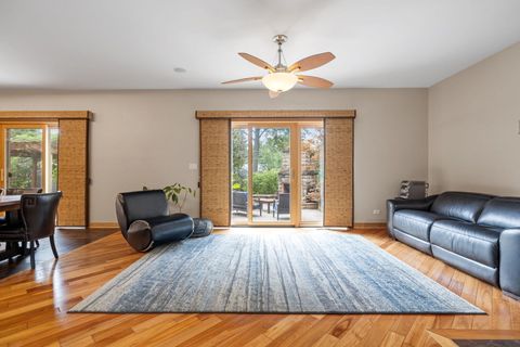 Tiny photo for 5546 Laurel Avenue, La Grange Highlands, IL 60525 (MLS # 12479730)