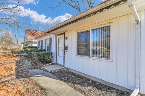 Tiny photo for 704 S Scottswood Drive, Urbana, IL 61802 (MLS # 12707068)