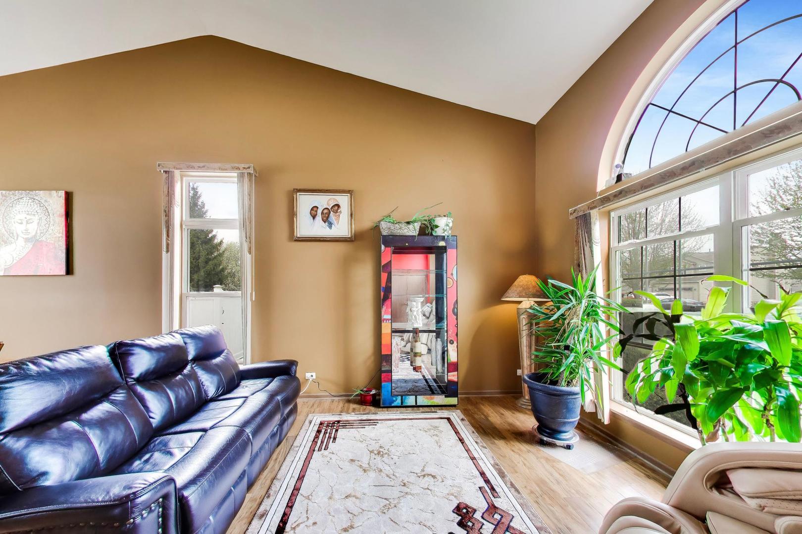 822 Tall Grass Trail