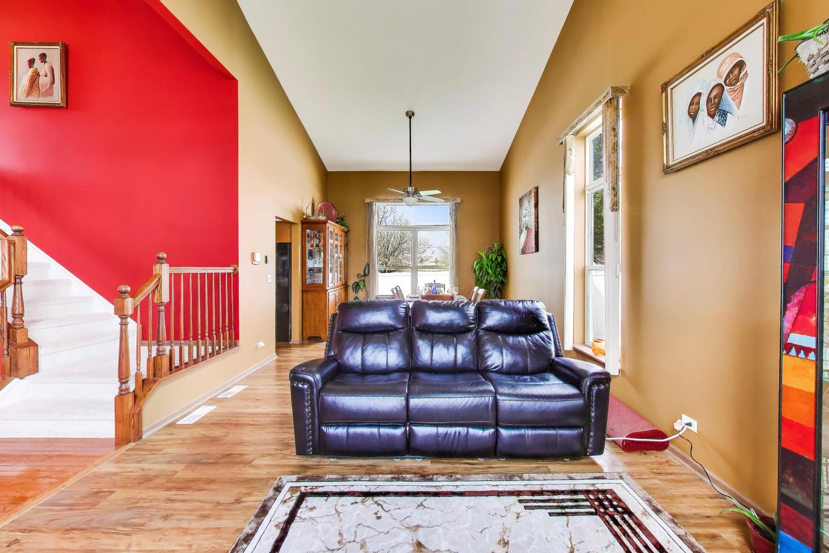 822 Tall Grass Trail