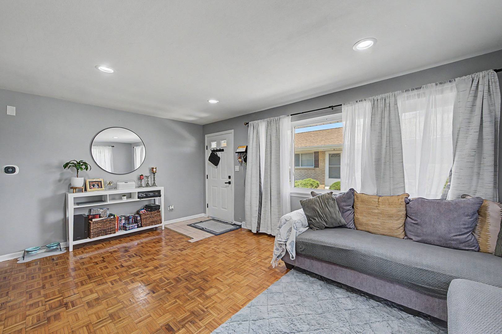 813 Valley Stream Drive A