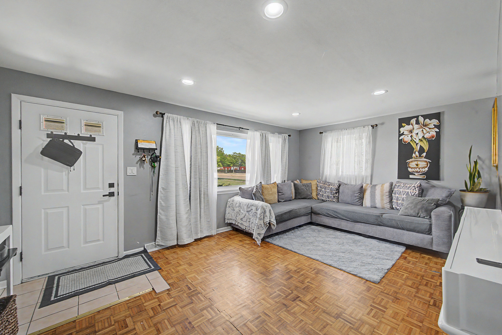 813 Valley Stream Drive A