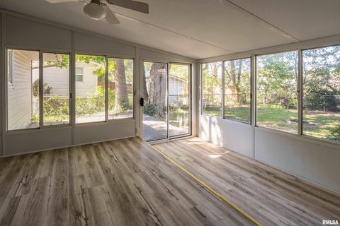 Tiny photo for 1206 W Goodall Street, Marion, IL 62959 (MLS # EB460169)