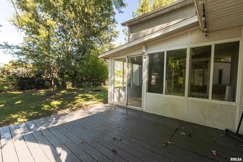 Tiny photo for 1206 W Goodall Street, Marion, IL 62959 (MLS # EB460169)