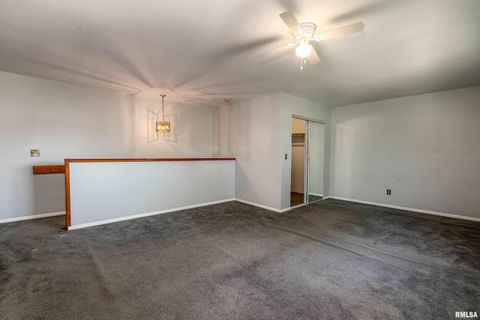 Tiny photo for 1206 W Goodall Street, Marion, IL 62959 (MLS # EB460169)