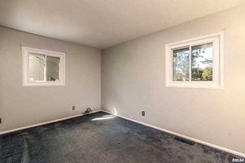 Tiny photo for 1206 W Goodall Street, Marion, IL 62959 (MLS # EB460169)
