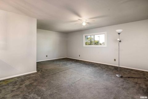 Tiny photo for 1206 W Goodall Street, Marion, IL 62959 (MLS # EB460169)