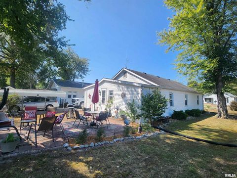Tiny photo for 118 MISSOURI Street, Pinckneyville, IL 62274 (MLS # EB459697)