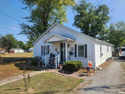 Tiny photo for 118 MISSOURI Street, Pinckneyville, IL 62274 (MLS # EB459697)