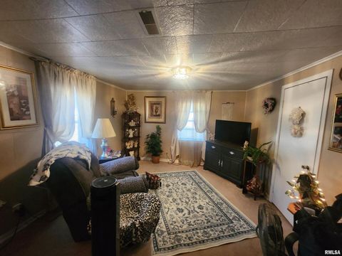 Tiny photo for 118 MISSOURI Street, Pinckneyville, IL 62274 (MLS # EB459697)