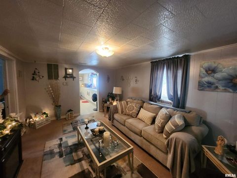 Tiny photo for 118 MISSOURI Street, Pinckneyville, IL 62274 (MLS # EB459697)