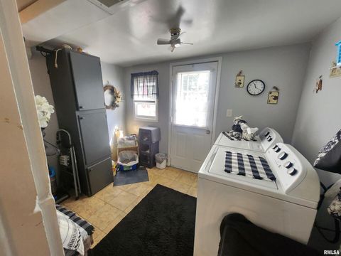 Tiny photo for 118 MISSOURI Street, Pinckneyville, IL 62274 (MLS # EB459697)