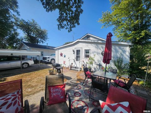 Tiny photo for 118 MISSOURI Street, Pinckneyville, IL 62274 (MLS # EB459697)