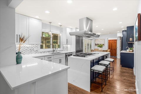 Tiny photo for 641 Lake Road, Glen Ellyn, IL 60137 (MLS # 12754618)