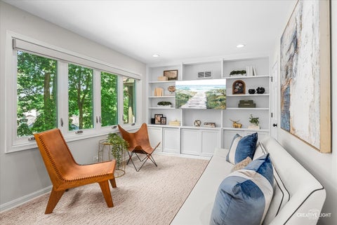 Tiny photo for 641 Lake Road, Glen Ellyn, IL 60137 (MLS # 12754618)