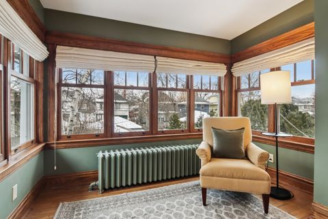 Tiny photo for 608 S Elmwood Avenue, Oak Park, IL 60304 (MLS # 12559094)