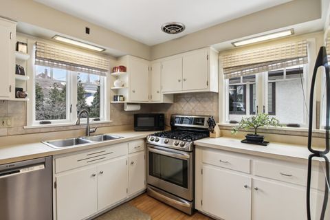 Tiny photo for 608 S Elmwood Avenue, Oak Park, IL 60304 (MLS # 12559094)